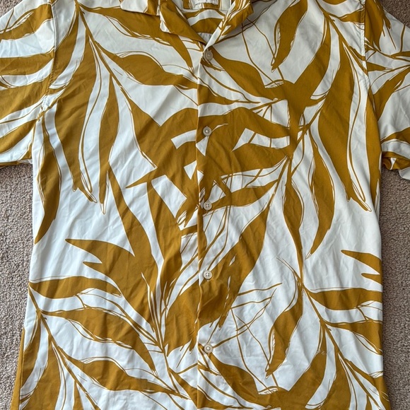 Men's Tropical Leaf Print Shirt - Gold and White - Picture 2 of 5